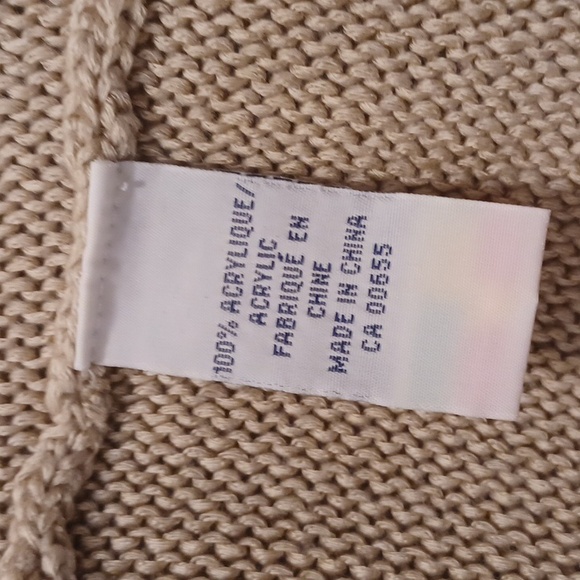 $4 Add-on Beige Knit Half-Sleeve V-Neck Sweater - Size 2X - Picture 7 of 7